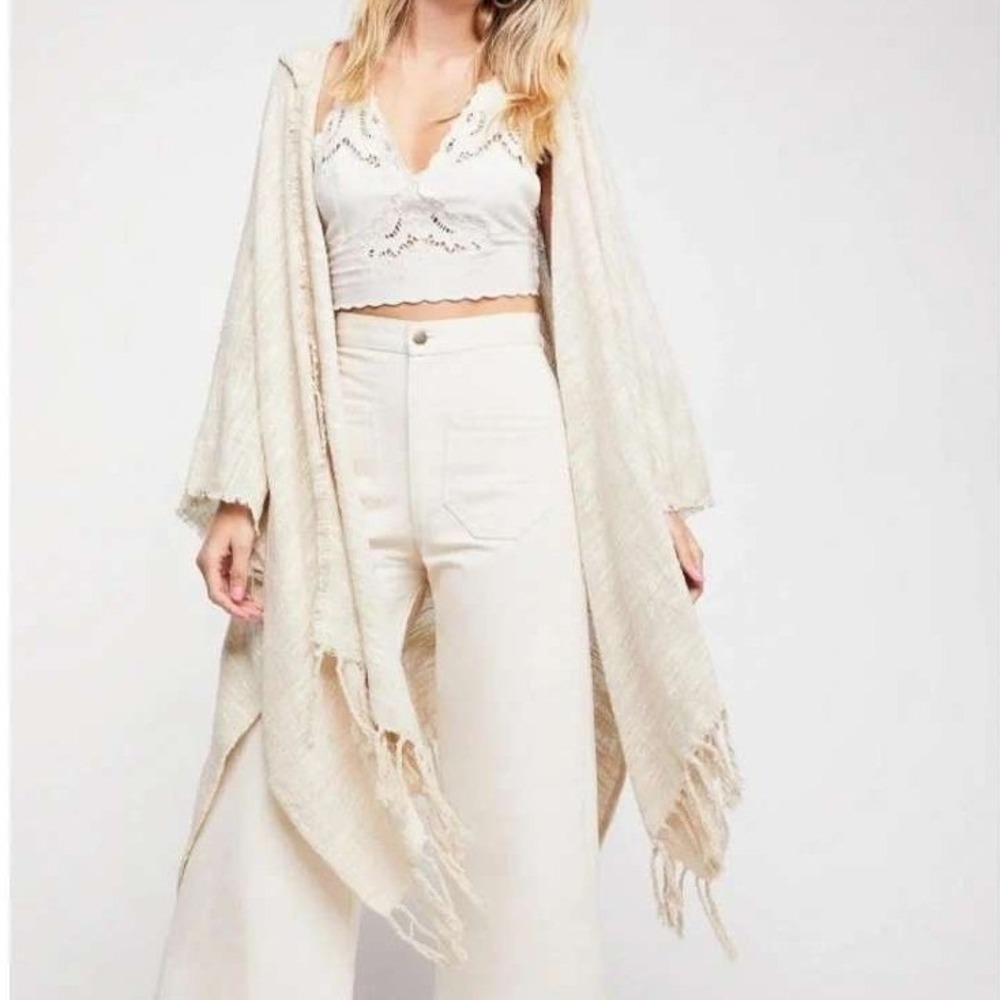 Saachi Dawn to Dusk Hooded Tassle Kimono Ruana Womens OS Cream Bohemian Artisan